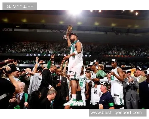 张佳玮分析雷霆防守与亚历山大表现马刺三卫虽能创造机会却难以联动全队