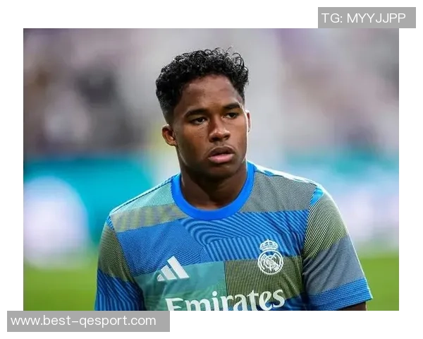 恩德里克租借加盟里昂姆巴佩送上祝福鼓励兄弟加油 恩德里克租借加盟里昂姆巴佩送上祝福鼓励兄弟加油